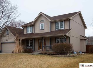 2122 Christine St, Papillion, NE 68133