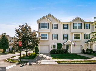 512 Nottingham Pl, Delran, NJ 08075