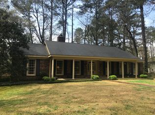 3955 Greentree Pl, Jackson, MS 39211