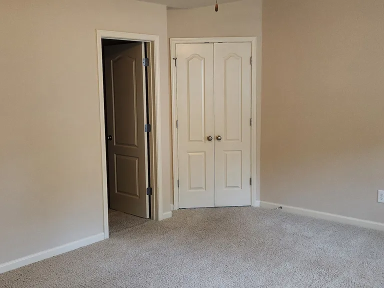 3909 Brockenhurst Dr — Photo 18