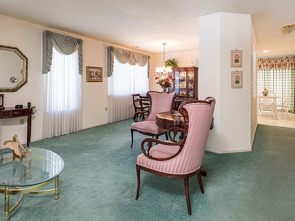 5th image of 605 Bedford Lane