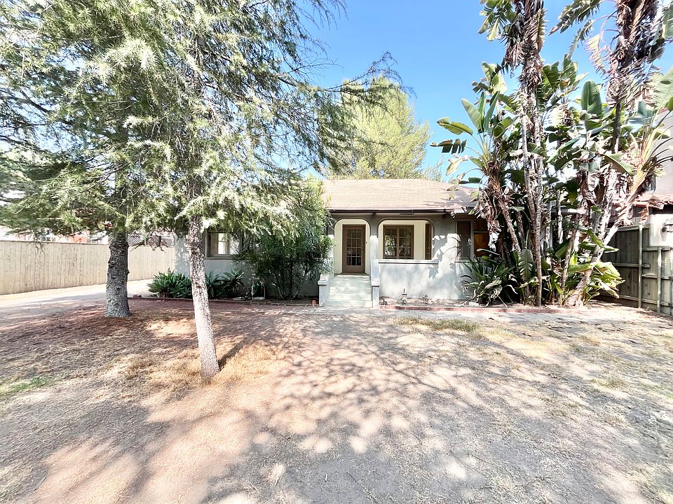 1st image of 13125 Chandler Blvd #A