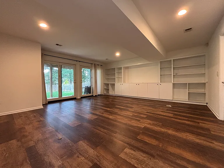 412 Five Farms Ln — Photo 16