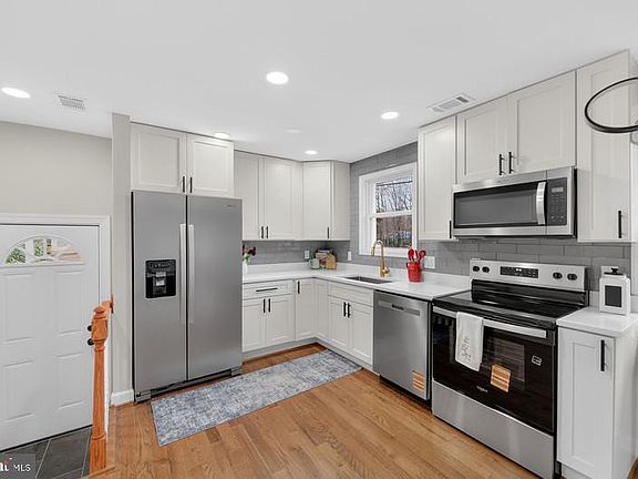 5th image of 5635 W Shady Side Rd