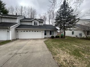 11902 Seven Pine Dr, Holland, MI 49424