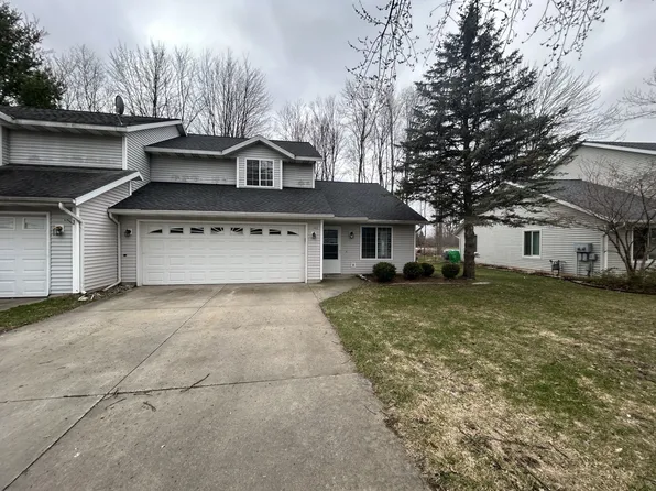 11902 Seven Pine Dr, Holland, MI 49424