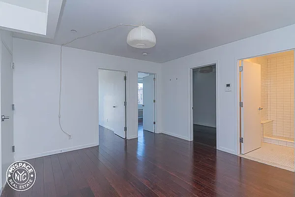 Rented by MySpaceNYC | media 35