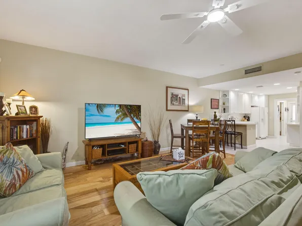 3032 W Community Drive, Jupiter, FL 33458