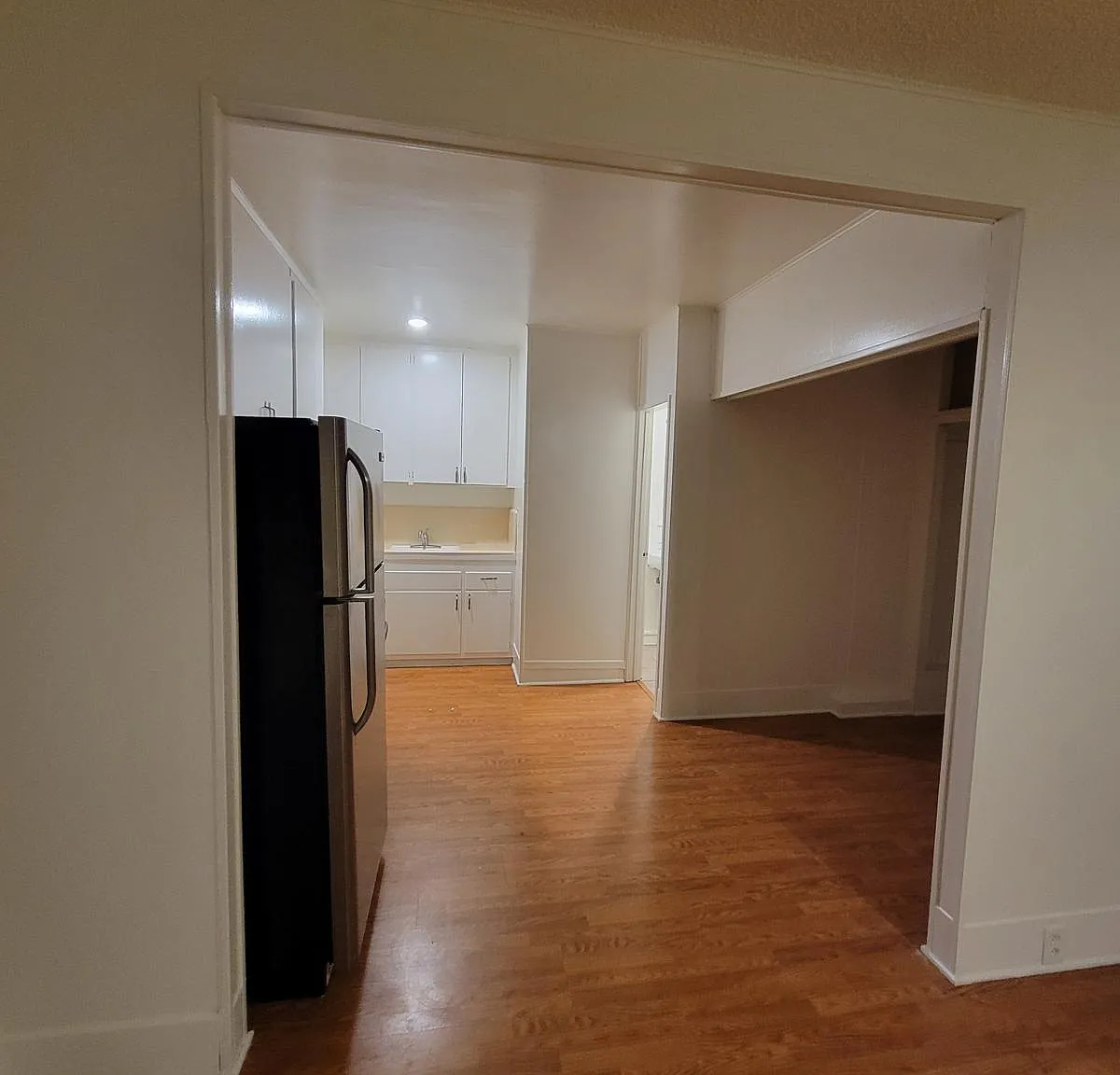Studio, 500 sqft, $1,950 — Photo 3