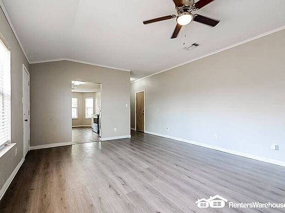 3rd image of 10431 Blackjack Oaks Dr