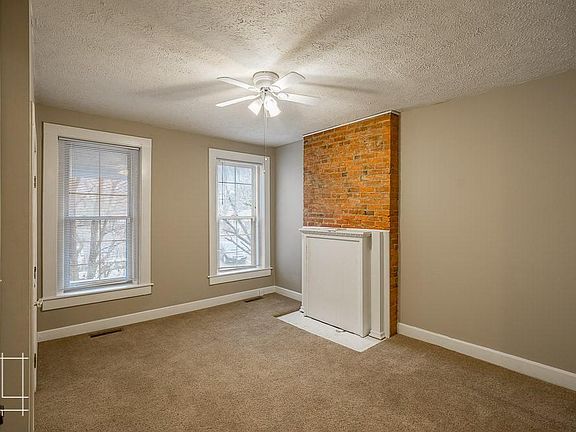 2nd image of 11 Auburn Ave #11