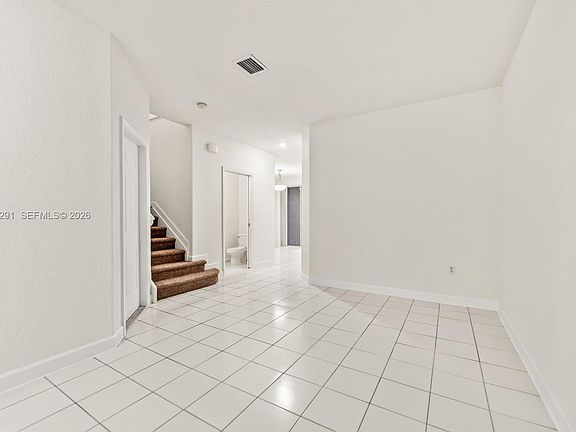3rd image of 1466 SE 26th Ave