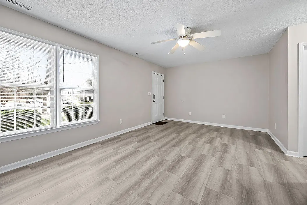 3 bed, 1149 sqft, $1,750 — Photo 3