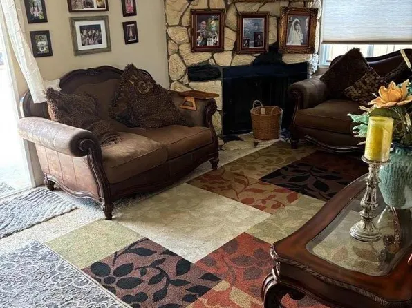 747 Pino Way, Salinas, CA 93905