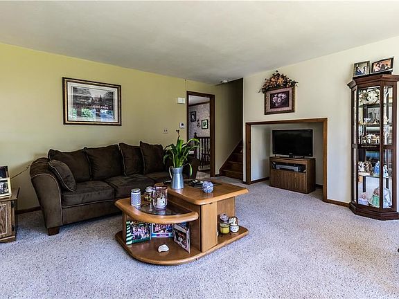 5th image of 5832 Sutton Dr