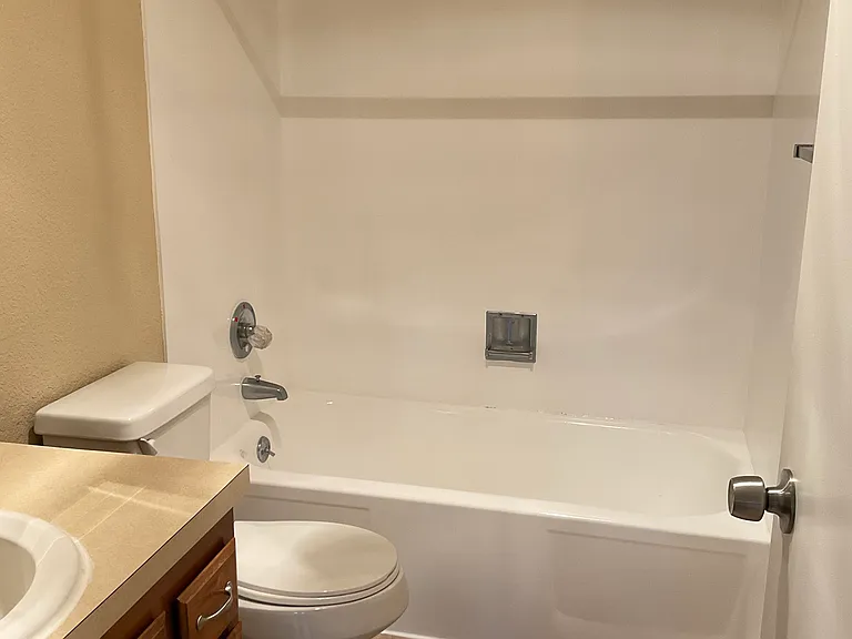 11702 Greenwood Ave N #203 — Photo 12