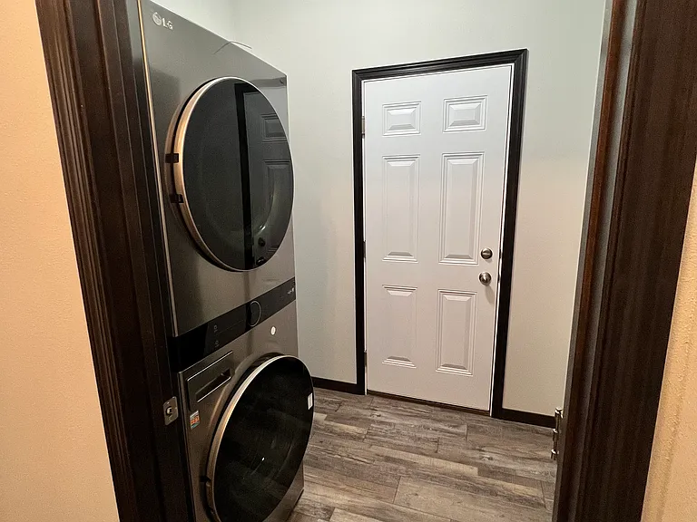 9521 W Dolores Dr — Photo 15