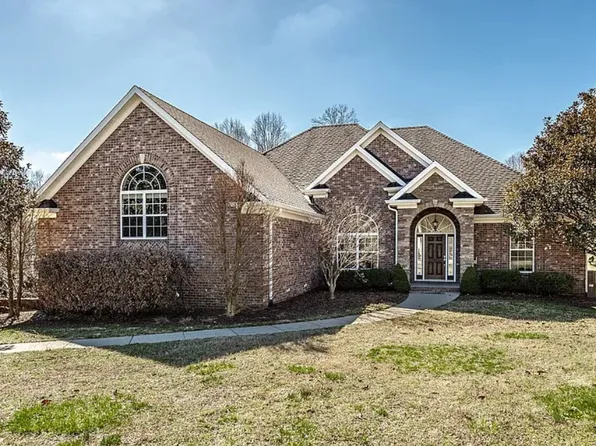 1024 Sweet Oak Rdg, Hendersonville, TN 37075
