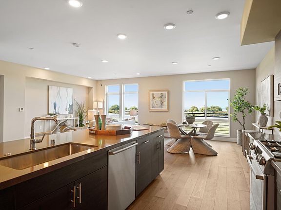 4th image of 400 Mariners Island Blvd Unit 109