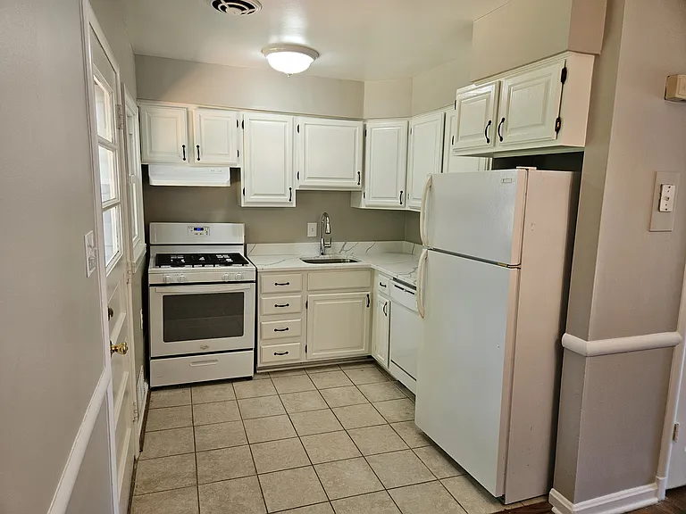 11105 Stillwater Ave — Photo 5