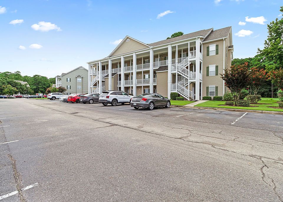 1st image of 5846 Longwood Dr Unit 103