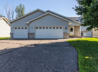 569 Sunwood Park Dr, Waite Park, MN 56387