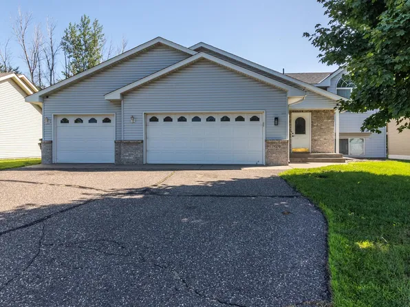 569 Sunwood Park Dr, Waite Park, MN 56387