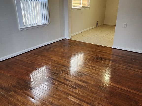 5th image of 20765 Atlantic Ave