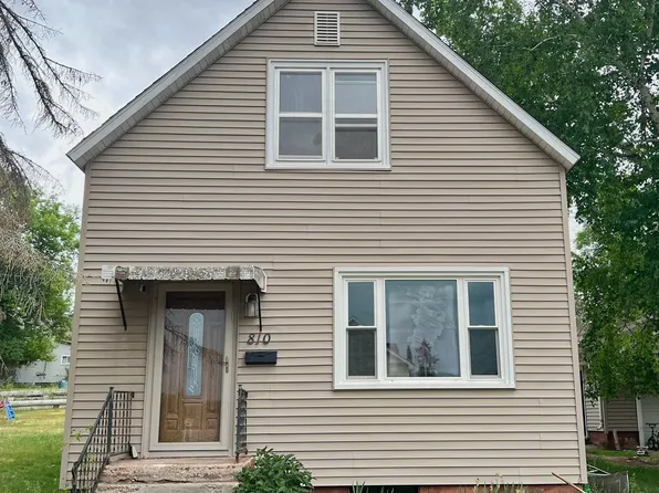 810 Section St, Norway, MI 49870