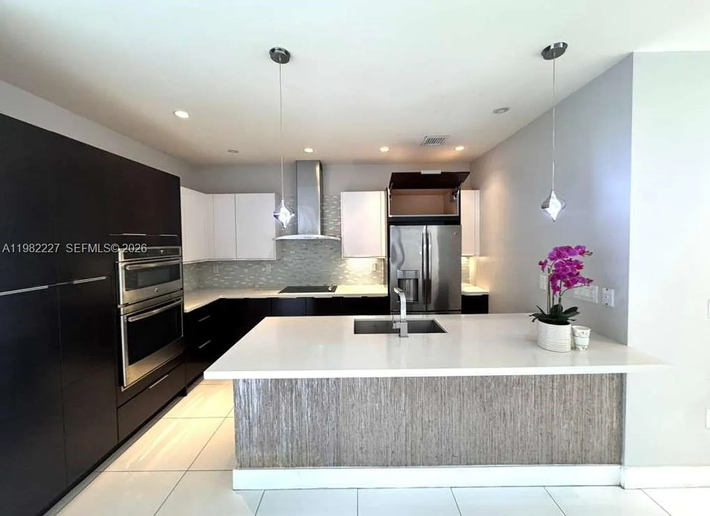 6458 NW 103rd Passage, Doral, FL 33178 — Photo 1