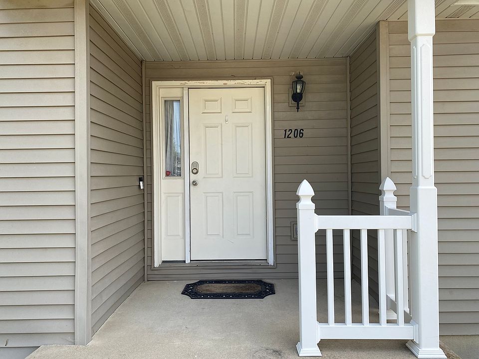 2nd image of 1206 S Abercorn St