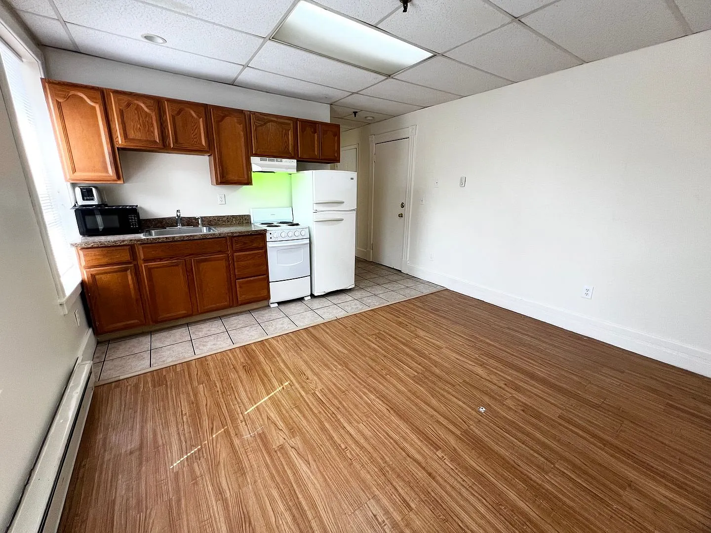 698 Main Street — Photo 3