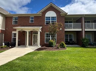 22059 Aberdeen Dr, Macomb, MI