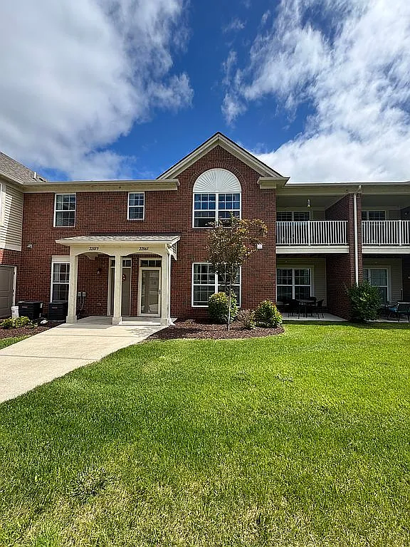 22059 Aberdeen Dr photo 1