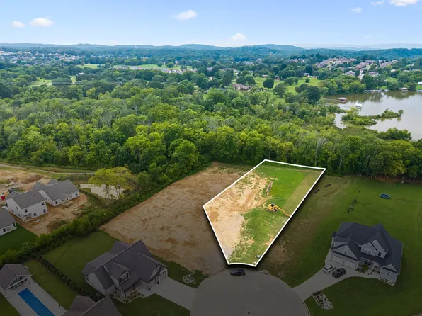 8756 Grey Reed Dr, Ooltewah, TN 37363