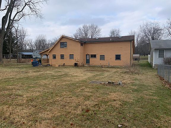 4th image of 16074 Buckeye Ave