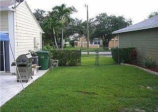 3rd image of 1241 SW 86th Ave