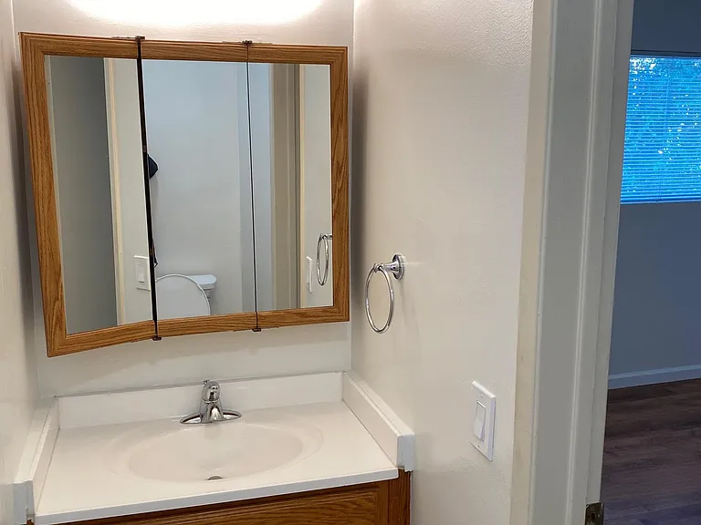3731 Watseka Ave #9 — Photo 12