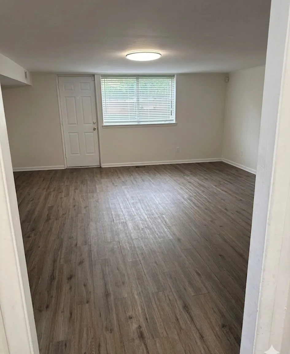 1 bed, 1200 sqft, $1,350 — Photo 3