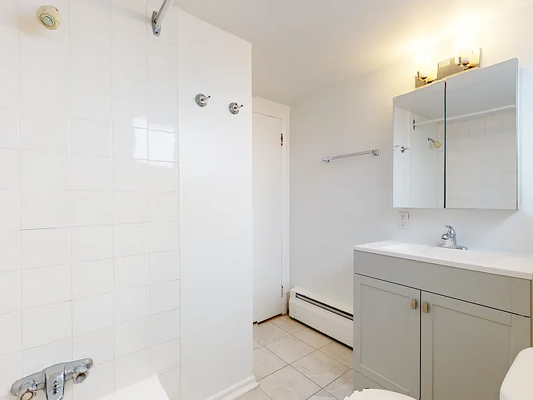 335 Cooper St — Photo 52