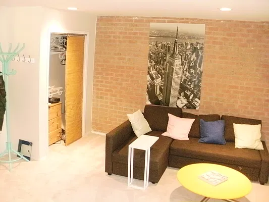 Rented by 18 REALTY | media 9