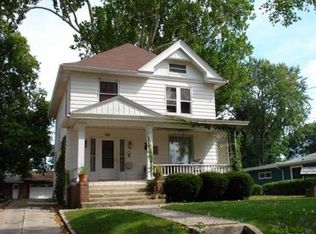 1327 N Prairie St, Galesburg, IL 61401