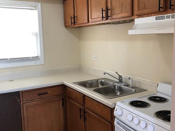 2nd image of 5021 Columbus Dr