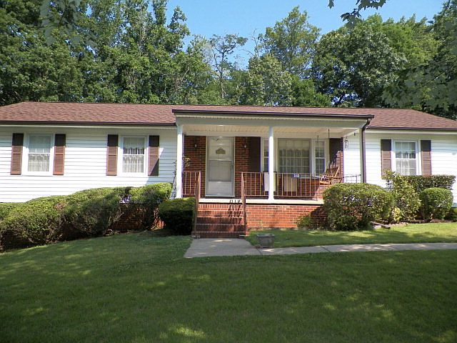 1st image of 310 Oxford Dr
