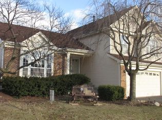 2040 Green Bridge Ln, Hanover Park, IL