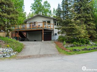 5301 Woodcrest Cir, Anchorage, AK 99507