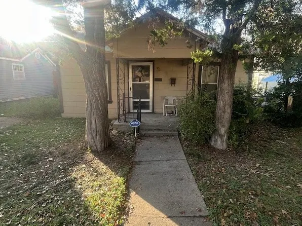 3027 S Marsalis Ave, Dallas, TX 75216