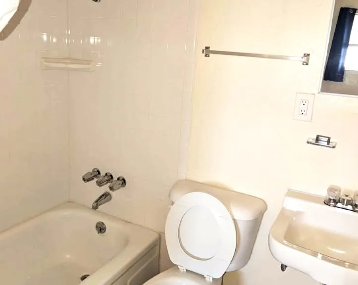 101 N 3rd St #11 — Photo 4