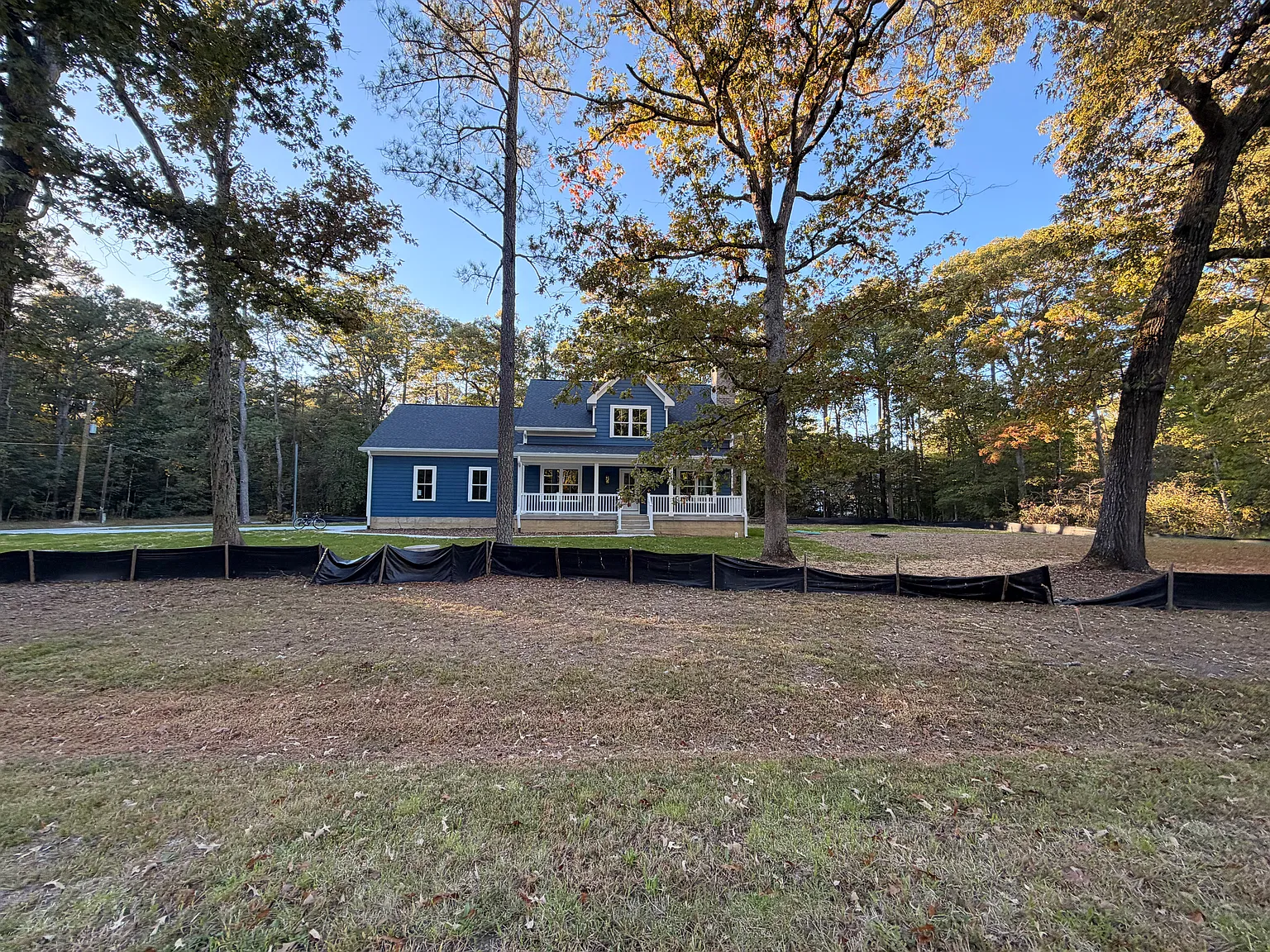 3 bed, 2.5 bath, 2400 sqft, $3,100 — Photo 2