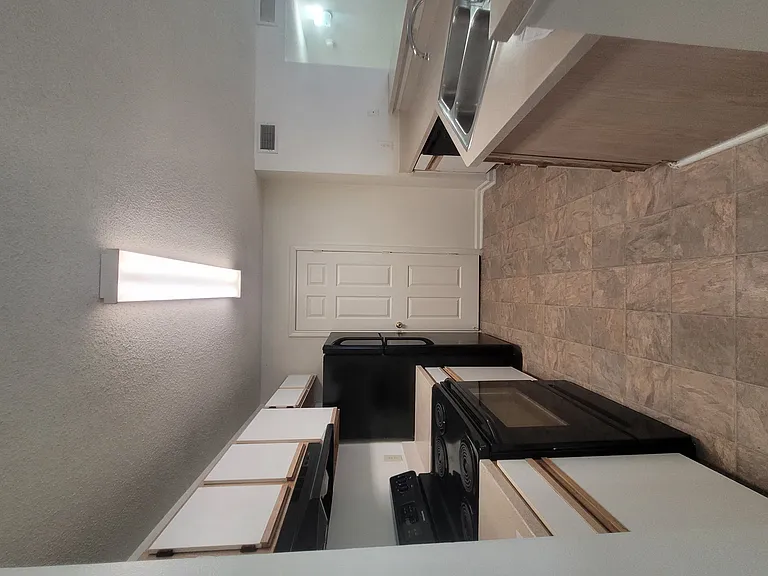 Wesley Place Apartments at Lawrenceville — Photo 151
